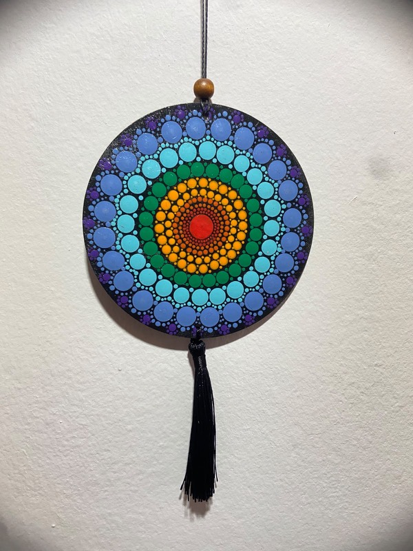 Mandala circular em degradê arco-íris